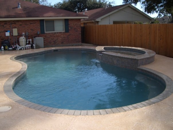 35 - 400 Sq ft pool with medium Gray plaster